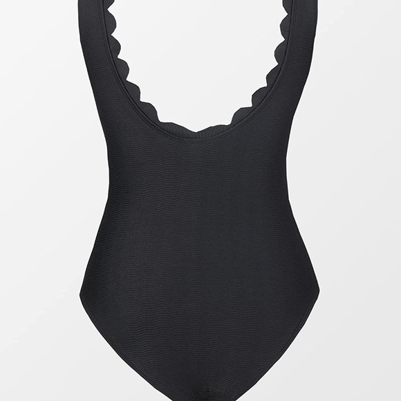 *NWT* CUPSHE Women One Piece Swimsuit Scalloped Backless Bathing Suit - Picture 5 of 11
